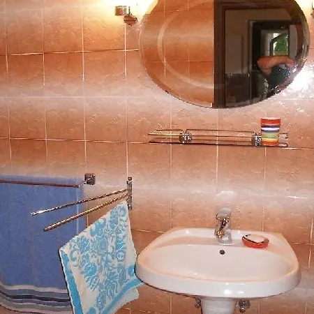 Apartment Lilla Apartman *