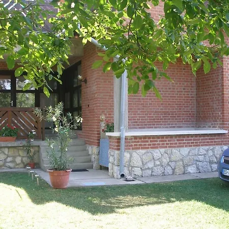 Lilla Apartman * Balatonkeresztur