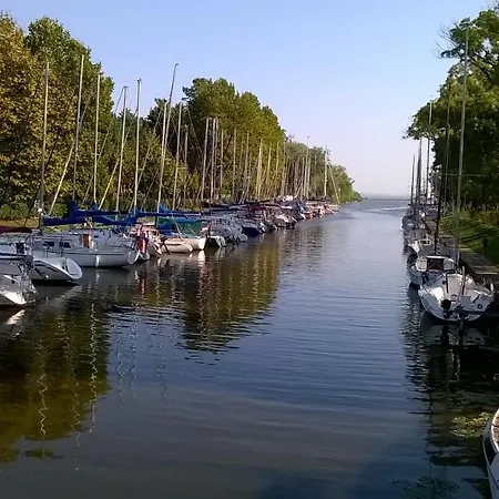 Lilla Apartman * Balatonkeresztur